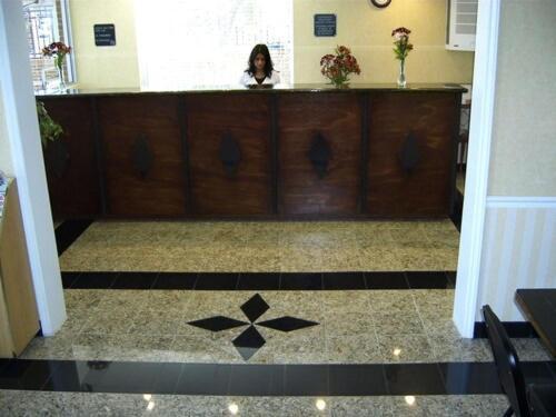 Travelers Inn & Suites Съмтър Екстериор снимка