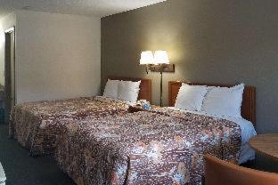 Travelers Inn & Suites Съмтър Стая снимка
